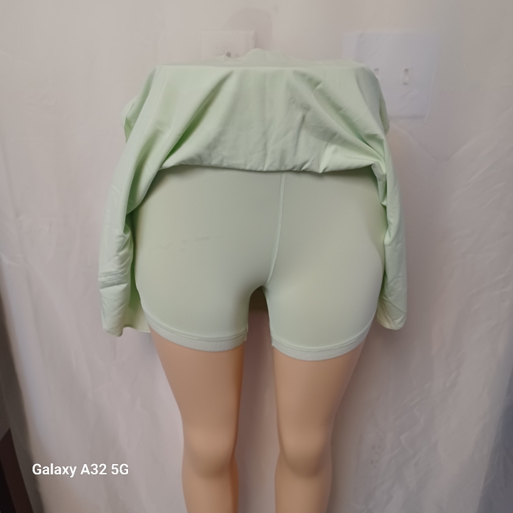 Lululemon Athletica Green Mini Skater Skirt Casual Size 6 - Picture 8 of 11